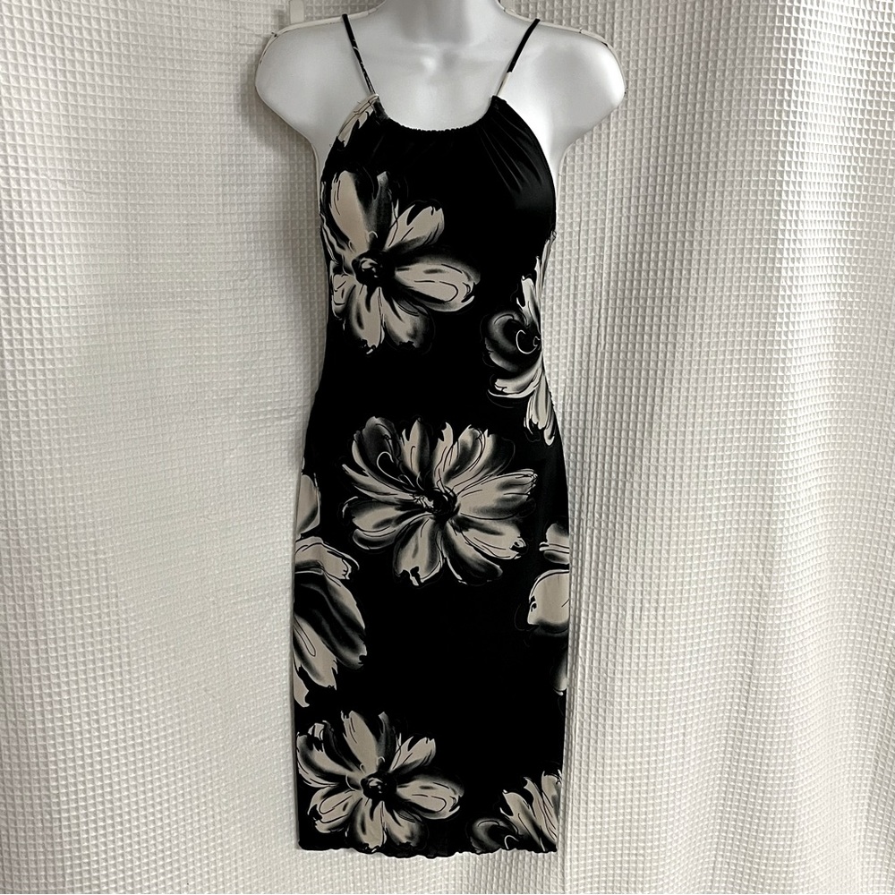 Chelsey ladies, halter floral print midi dress (no tag) see measurements